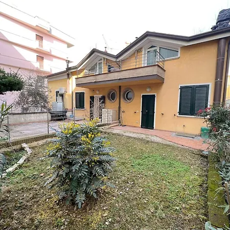 71 Indipendente Con Giardino