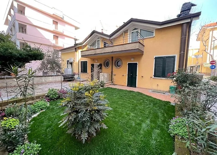 Prázdninový dům 71 Indipendente Con Giardino